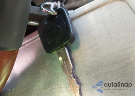 2002 Mercury Grand Marquis Ls from USA, damaged, VIN 2MEFM75W62X625686